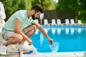 Hiring a Professional Pool Service