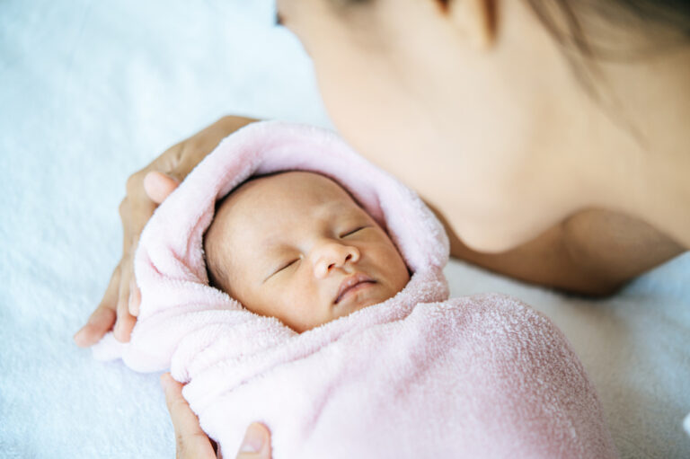 some tips on achieving professional newborn poses